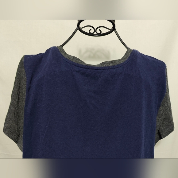 Torrid Graphic T-shirt - Size 3 - Picture 6 of 7